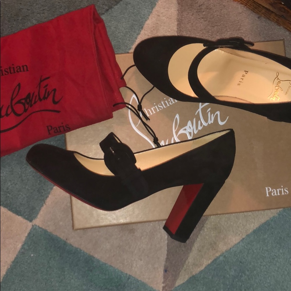 Brand new in Box Christian Louboutin Suede pumps